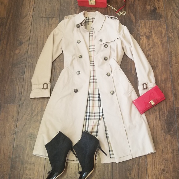 💣SOLD ON MERCARY300 💥Burberry trench coat - Picture 4 of 8